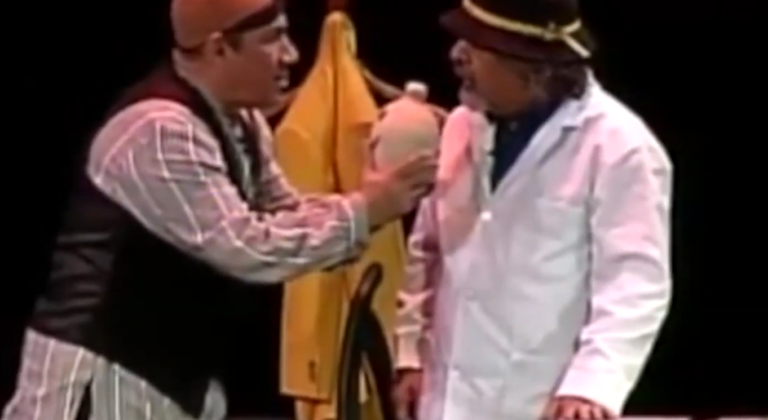 هادی و گربه اش دوشنبه ۶ امرداد