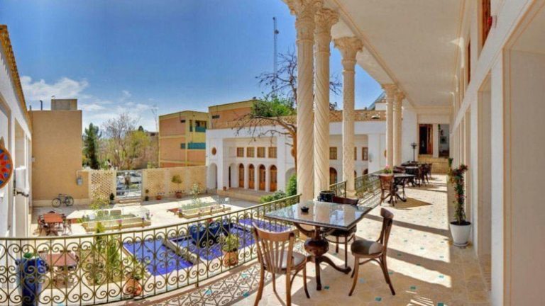 پنجره ای رو به خانه پدری چهارشنبه ۲۵ تیر